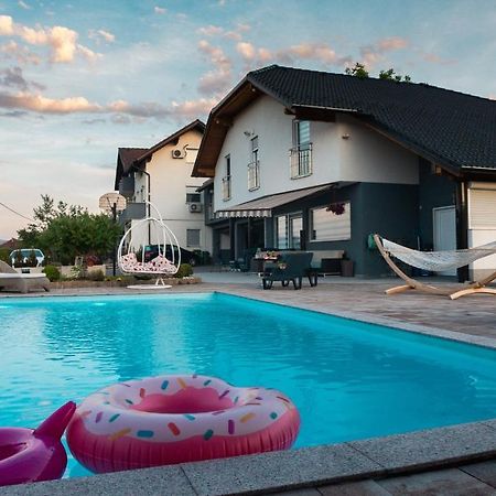 Villa De Luxe Bihac Exterior photo