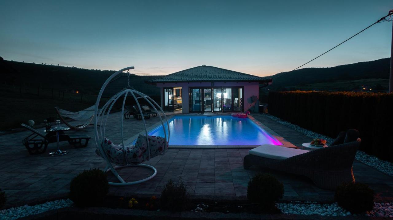 Villa De Luxe Bihac Exterior photo