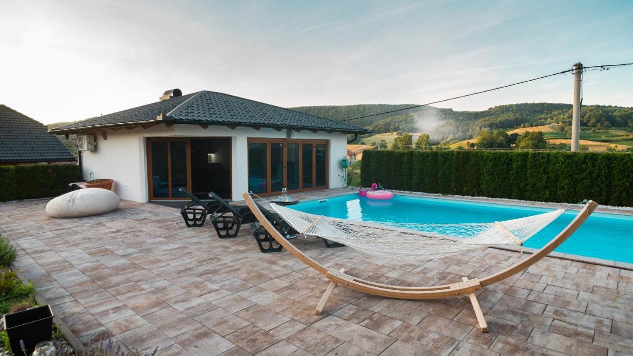 Villa De Luxe Bihac Exterior photo