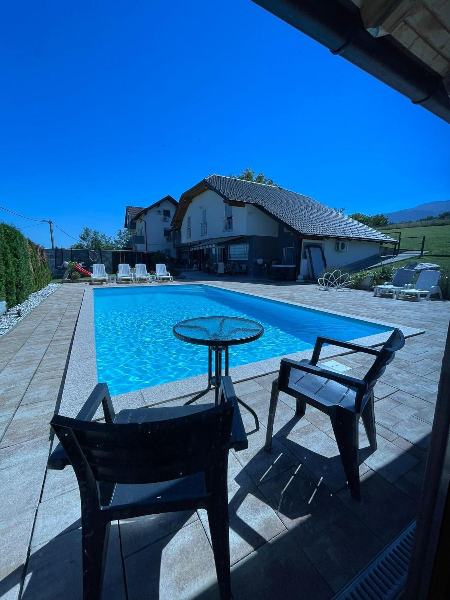 Villa De Luxe Bihac Exterior photo